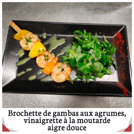 Brochette de gambas aux agrumes, vinaigrette à la moutarde aigre-douce