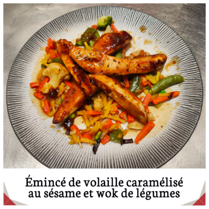 Émincé de volaille caramélisé au sésame et wok de légumes